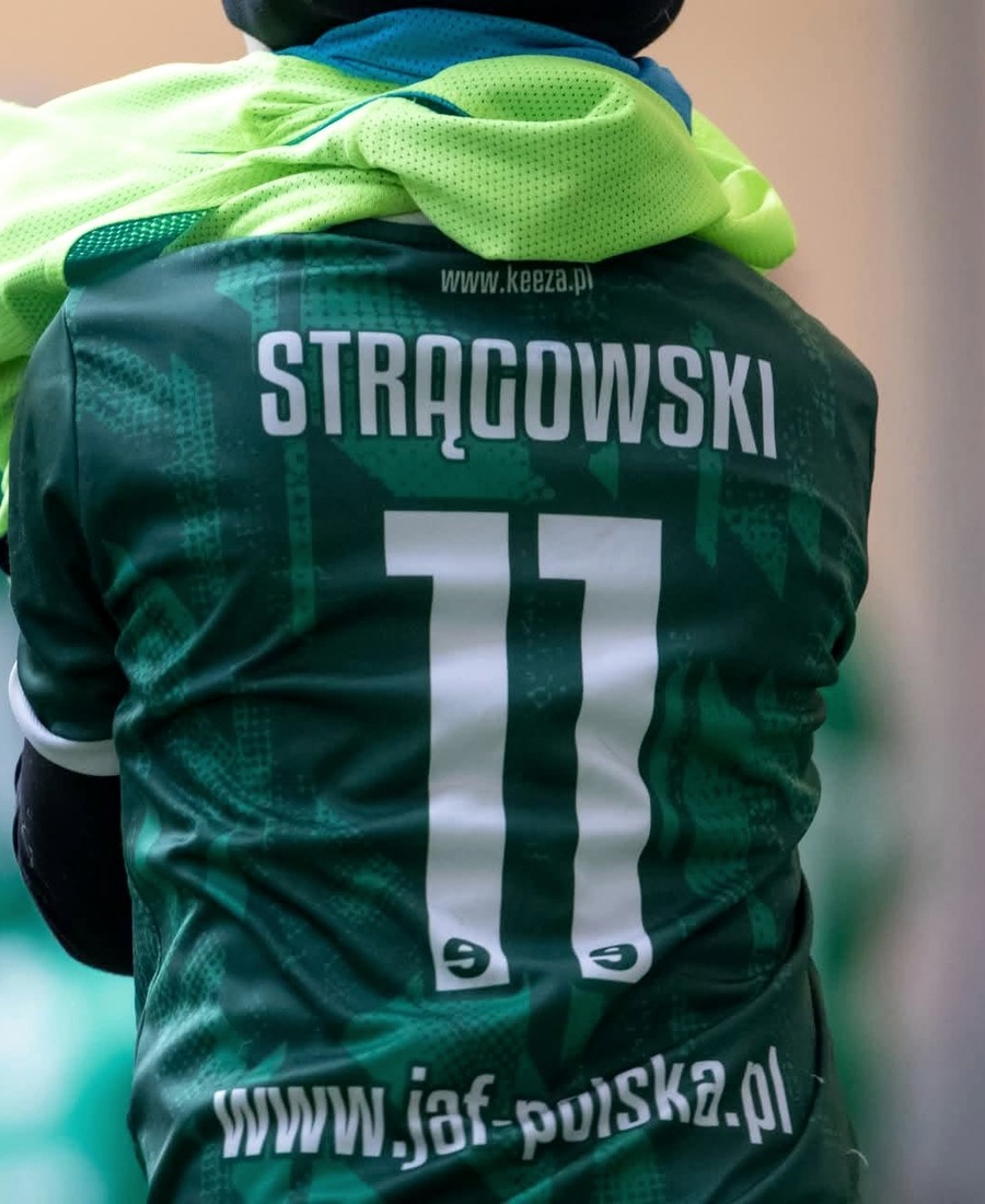 Personalizowana koszulka młodego zawodnika